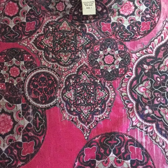 Gorgeous Chico’s round neck sparkle top - Picture 3 of 5